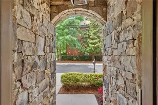 34 High Top Cir, Sandy Springs, GA 30328 - Photo 4