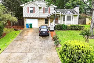 4025 Cranston Ct, Duluth, GA 30096 - Photo 4