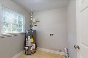 2777 Northwood Ct SW, Marietta, GA 30060 - Photo 12