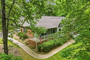 35 Elmtree Dr, Sharpsburg, GA 30277 - Photo 4