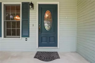 35 Elmtree Dr, Sharpsburg, GA 30277 - Photo 8