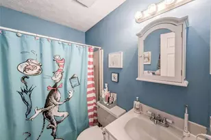3838 Hunting Ridge Dr, Lilburn, GA 30047 - Photo 38