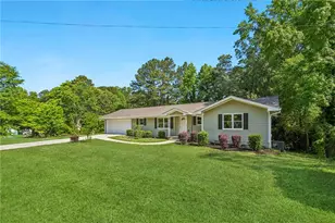 805 Gettysburg Trail NE, Kennesaw, GA 30144 - Photo 2