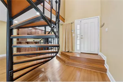 1023 Riverbend Club Drive SE, Atlanta, GA 30339 - Photo 4