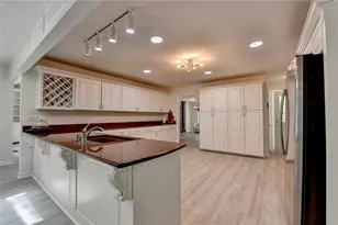 421 Oakleaf Trail, Suwanee, GA 30024 - Photo 12