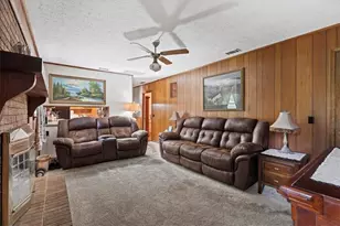 202 Briarwood Dr, Calhoun, GA 30701 - Photo 14