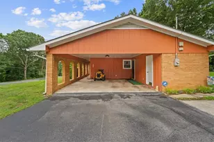 202 Briarwood Dr, Calhoun, GA 30701 - Photo 2