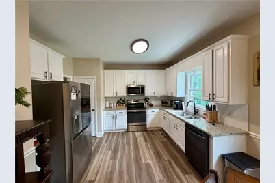 63 Centerport Drive, White, GA 30184 - Photo 2