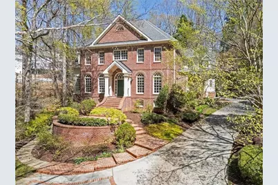 220 Sheridan Point Lane NE, Sandy Springs, GA 30342 - Photo 2