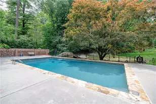 510 Londonberry Rd, Atlanta, GA 30327 - Photo 12