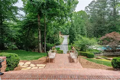 510 Londonberry Road, Atlanta, GA 30327 - Photo 6