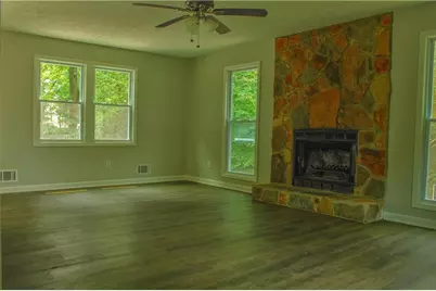 3858 Trenton Dr, Snellville, GA 30039 - Photo 6