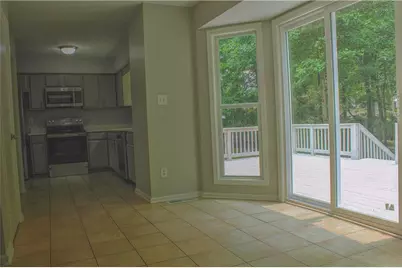 3858 Trenton Dr, Snellville, GA 30039 - Photo 10