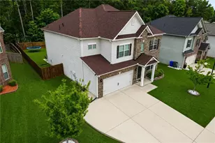 2119 Dodson Woods Dr, Fairburn, GA 30213 - Photo 2