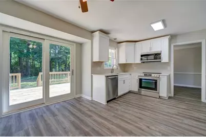 4566 Mountain Creek Drive NE, Roswell, GA 30075 - Photo 2