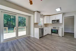 4566 Mountain Creek Dr NE, Roswell, GA 30075 - Photo 2