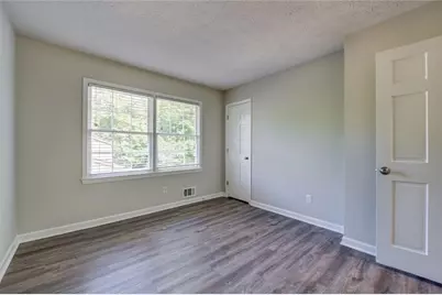4566 Mountain Creek Drive NE, Roswell, GA 30075 - Photo 14