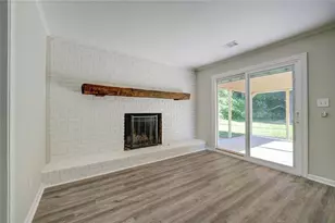 4566 Mountain Creek Dr NE, Roswell, GA 30075 - Photo 4