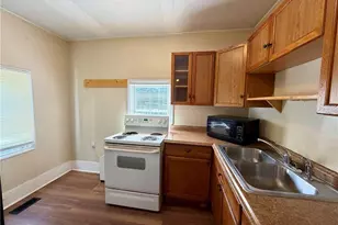 212 Highland Dr, Winder, GA 30680 - Photo 8