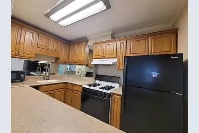 2285 Peachtree Road NE, Atlanta, GA 30309 - Photo 4