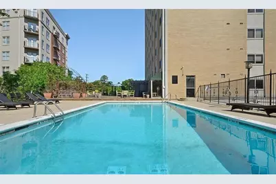 2285 Peachtree Road NE, Atlanta, GA 30309 - Photo 12