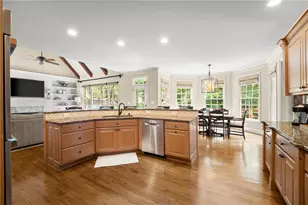 701 Hallbrook Ct, Alpharetta, GA 30004 - Photo 22