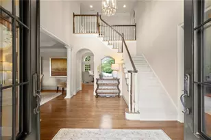 701 Hallbrook Ct, Alpharetta, GA 30004 - Photo 4
