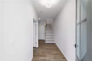 158 Harlow Cir, Roswell, GA 30076 - Photo 2