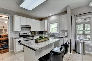 1053 Hawk Creek Trail, Lawrenceville, GA 30043 - Photo 14