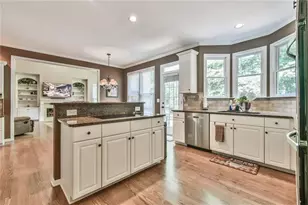 4309 Aldenham Way, Suwanee, GA 30024 - Photo 10