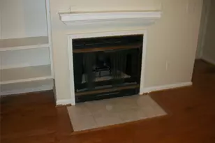 207 Granville Ct, Sandy Springs, GA 30328 - Photo 4