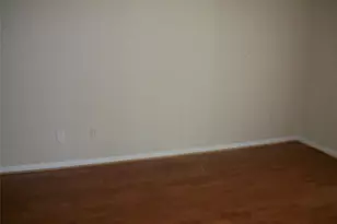 207 Granville Ct, Sandy Springs, GA 30328 - Photo 2