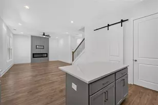 5619 Pine St, Flowery Branch, GA 30542 - Photo 14