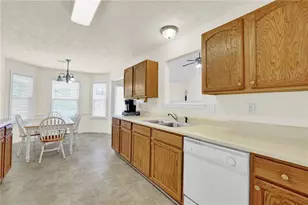 1401 Waterford Ct, Loganville, GA 30052 - Photo 22