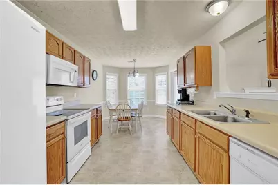 1401 Waterford Court, Loganville, GA 30052 - Photo 24