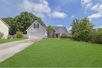 1401 Waterford Court, Loganville, GA 30052 - Photo 2