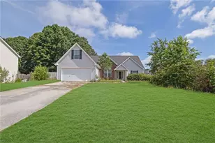 1401 Waterford Ct, Loganville, GA 30052 - Photo 2