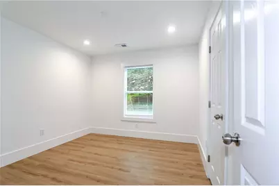 2130 Donald Lee Hollowell Parkway NW, Atlanta, GA 30318 - Photo 10