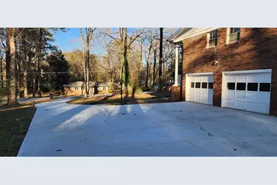 2349 Valley Way, Snellville, GA 30078 - Photo 8