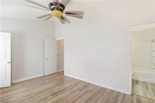 5559 Strathmoor Manor Cir, Lithonia, GA 30058 - Photo 2