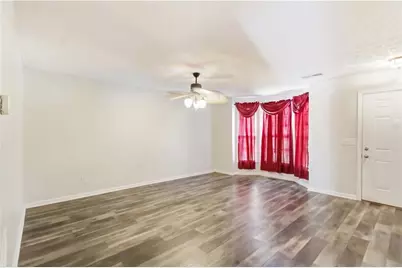 5559 Strathmoor Manor Circle, Lithonia, GA 30058 - Photo 6