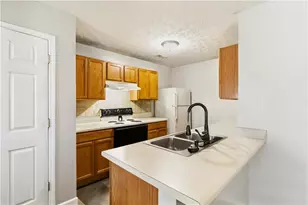 5559 Strathmoor Manor Cir, Lithonia, GA 30058 - Photo 10