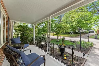 601 Ridgewood Avenue, Gainesville, GA 30501 - Photo 4