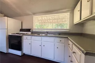 1396 Pine Dr, Atlanta, GA 30349 - Photo 8