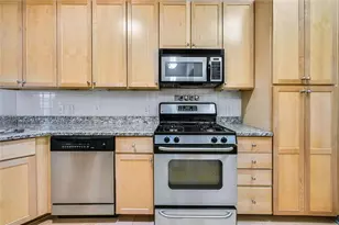 799 Hammond Dr, Sandy Springs, GA 30328 - Photo 8