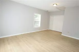 1092 Mountain Springs Dr, Kennesaw, GA 30144 - Photo 10