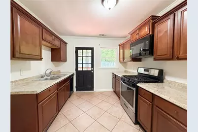 1912 Oak Valley Road, Decatur, GA 30035 - Photo 2