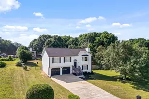 307 Casey's Ct, Winder, GA 30680 - Photo 2