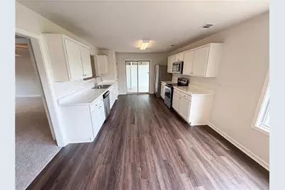 6126 Hickory Lane Drive, Union City, GA 30291 - Photo 2
