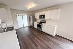 6126 Hickory Ln Dr, Union City, GA 30291 - Photo 6